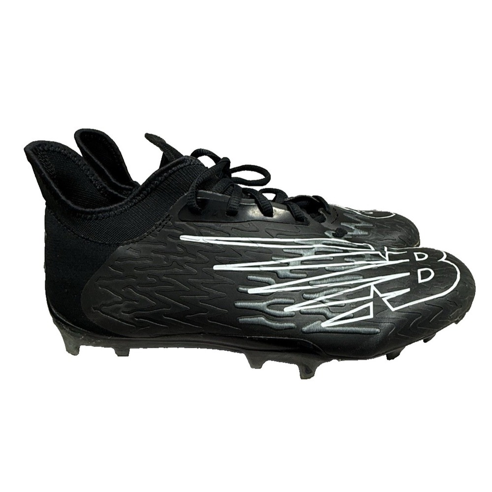 New Balance Men's cleats – black – Size US 9 slightly used